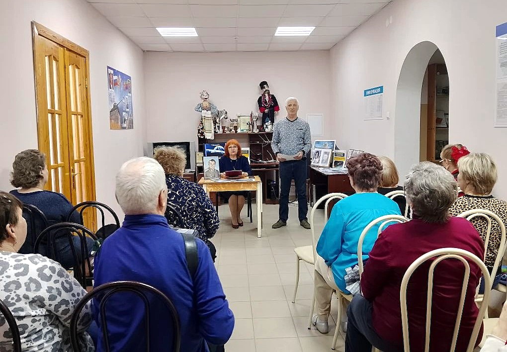 Ейские книголюбы отправились в путешествие в историю космонавтики