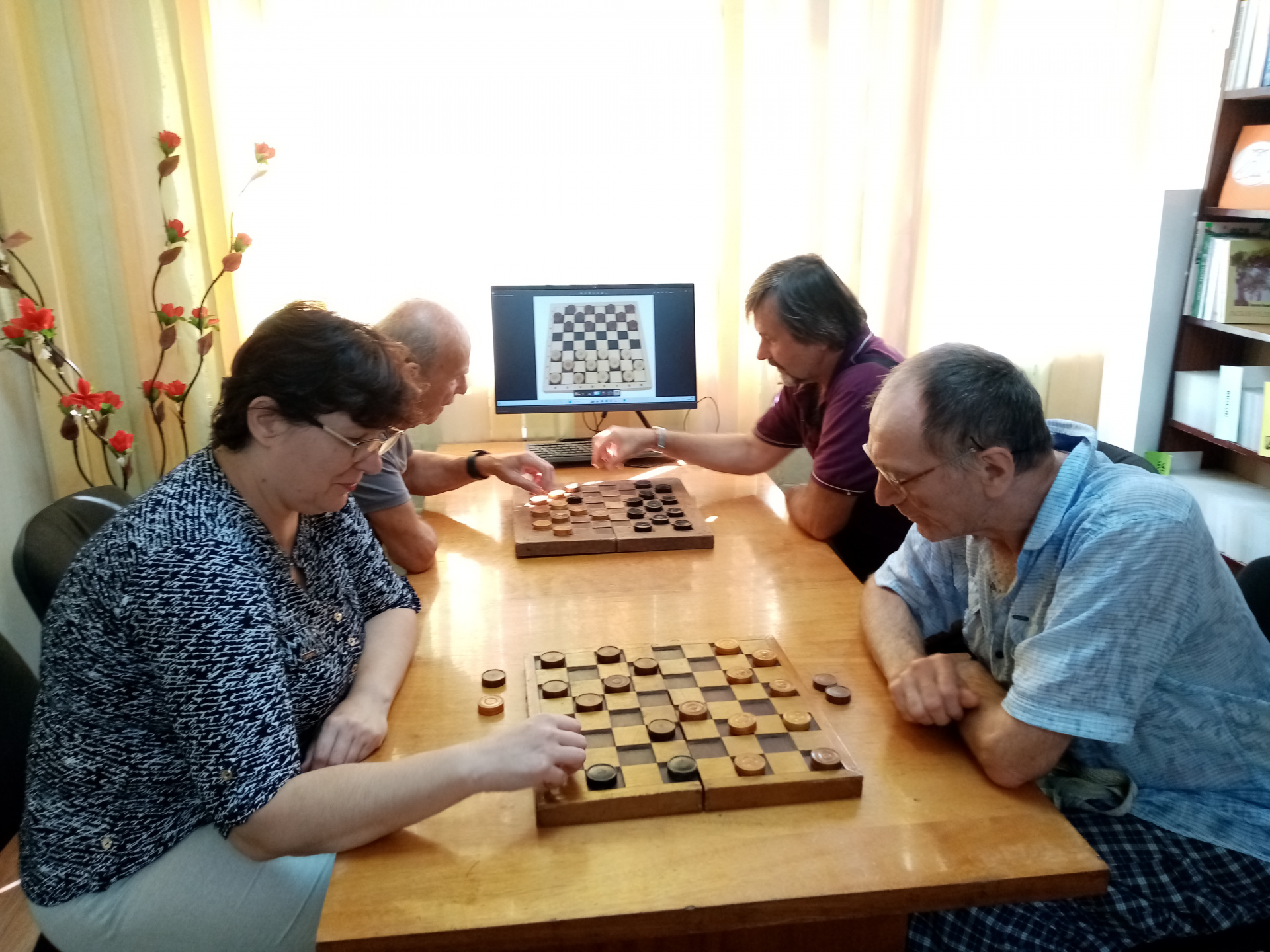 Читатели Ейского филиала вышли на турнир по шашкам
