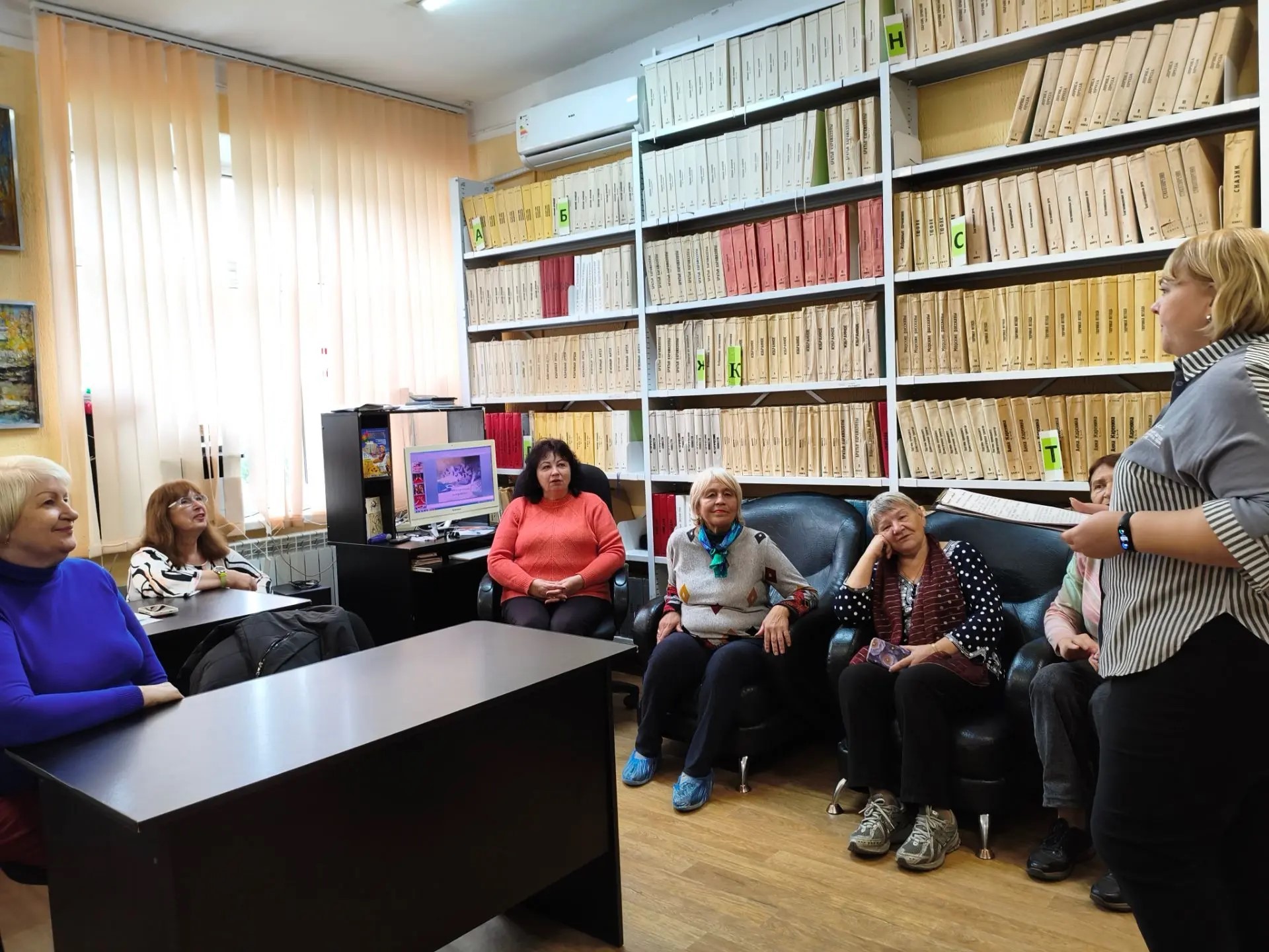 Краснодарские читатели посетили лекцию-дискуссию «Возрастные кризисы: от 20 до 80. Как проживать с пользой»