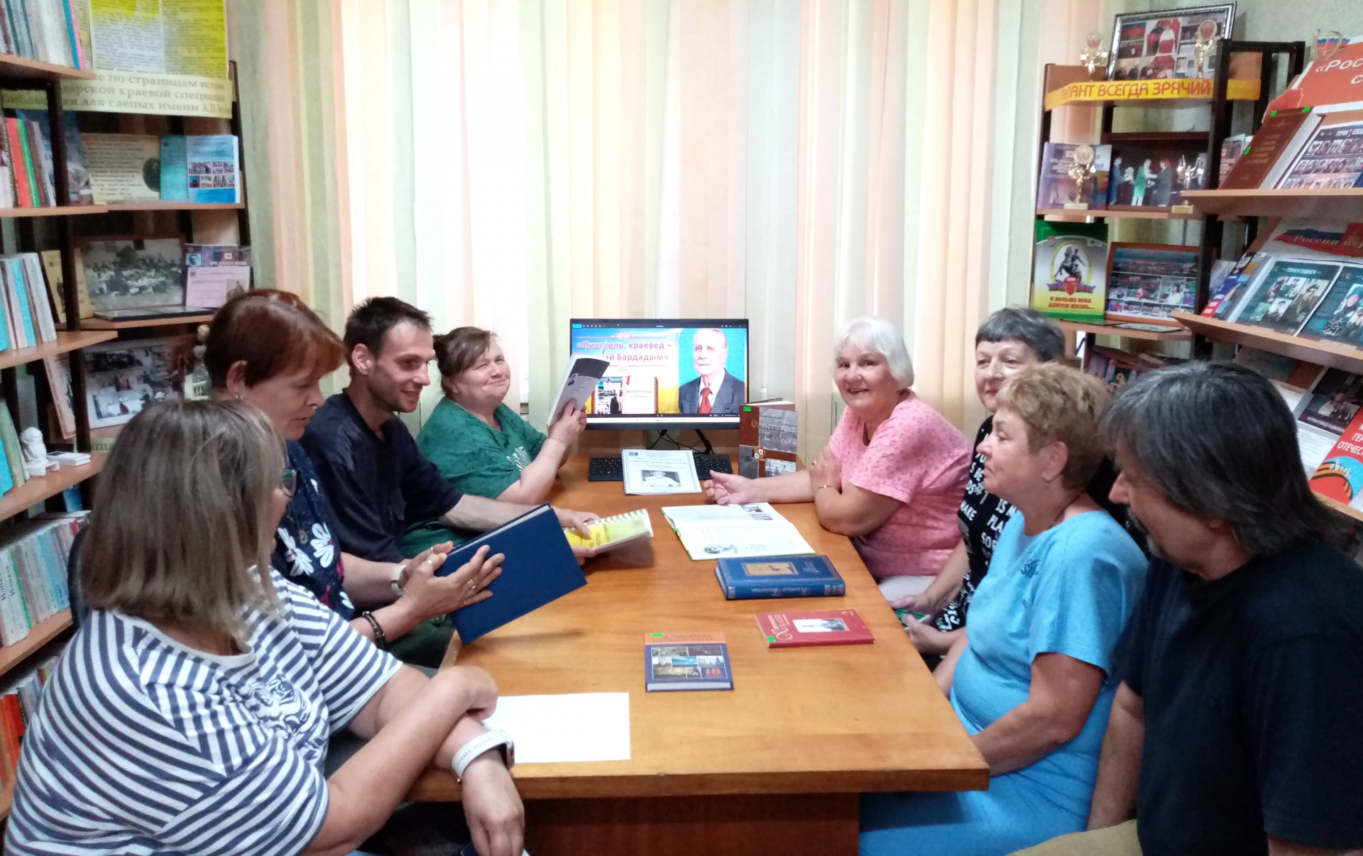 В филиале Ейский провели литературный час «Хранитель истории Кубани»
