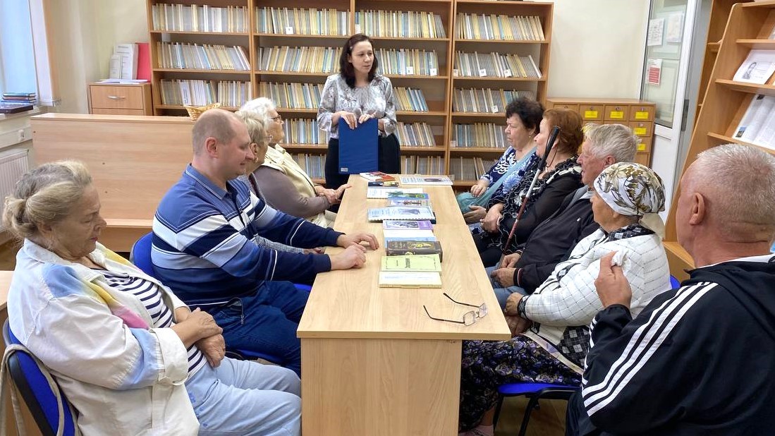 Краснодарские читатели отметили Всемирный день улыбки