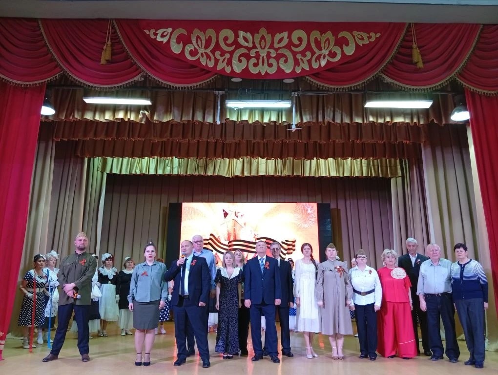 Отдел делового и досугового чтения провел литературно-музыкальную композицию «Победный май» 