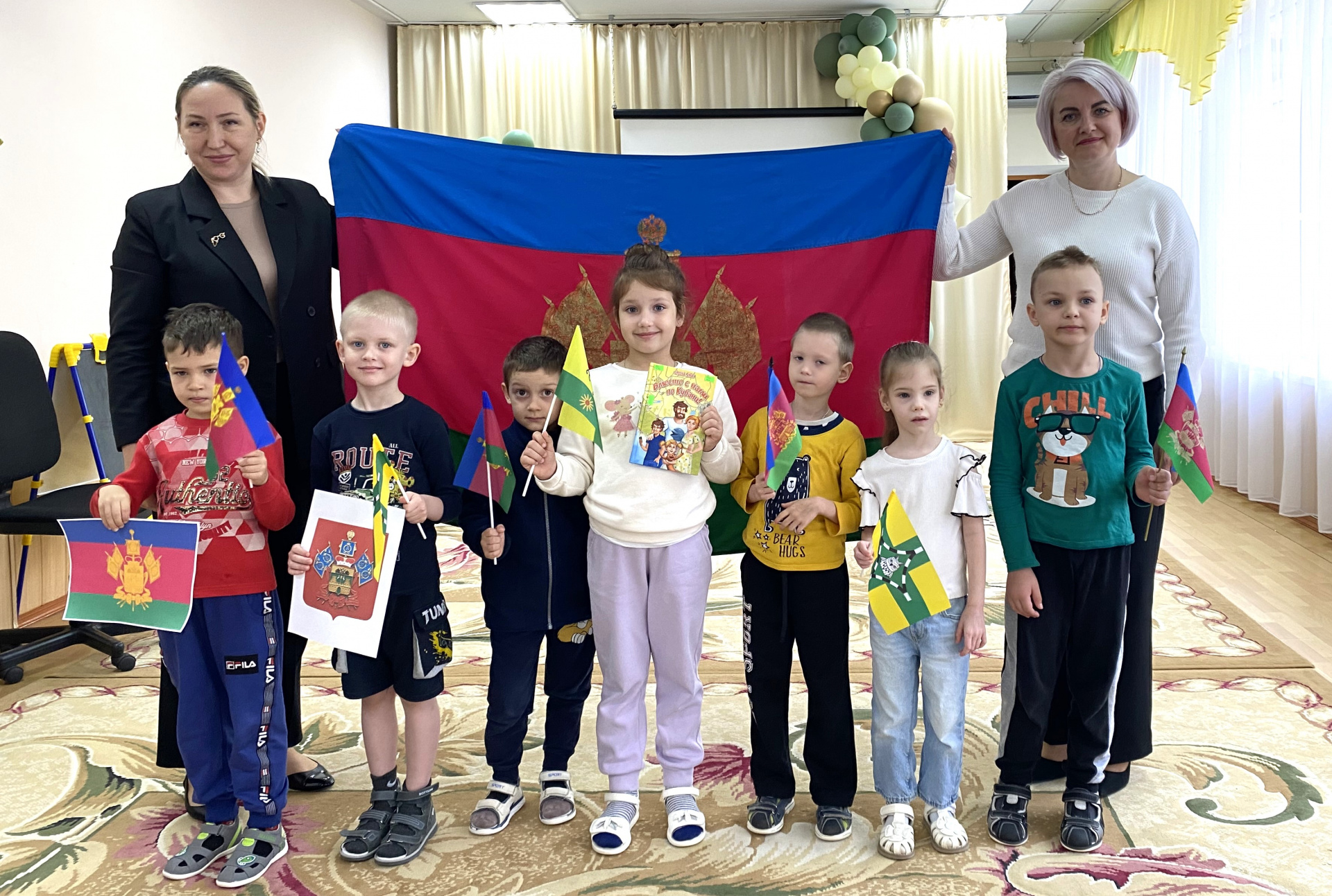 В филиале Тихорецкий провели краеведческий экскурс «В гордых символах история края»