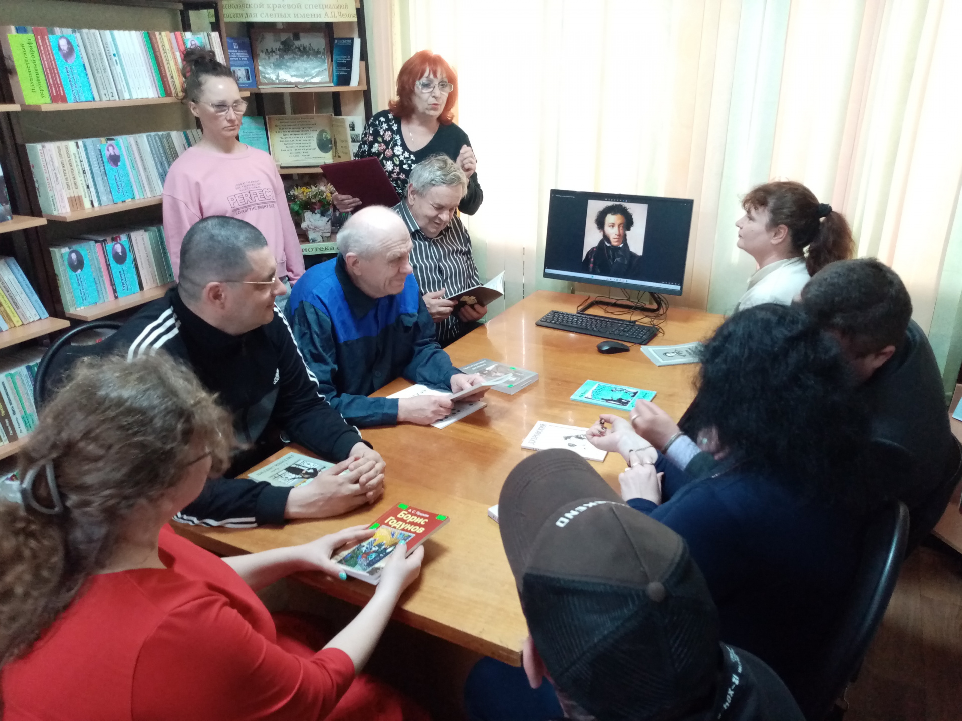 В Ейском филиале провели интеллектуально-познавательную викторину «Книжная кладовая» 