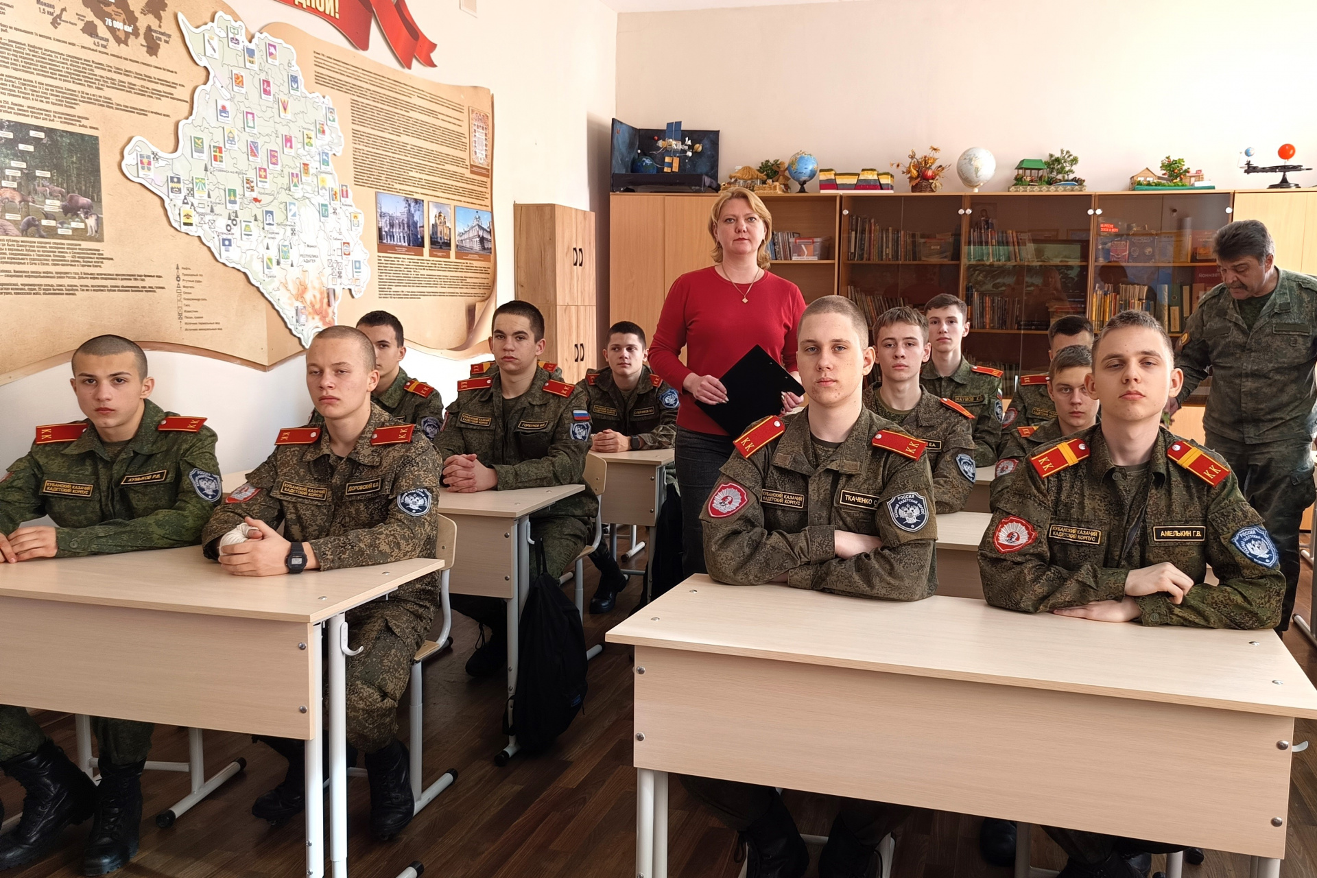 Героев Сталинграда почтили крымские книголюбы