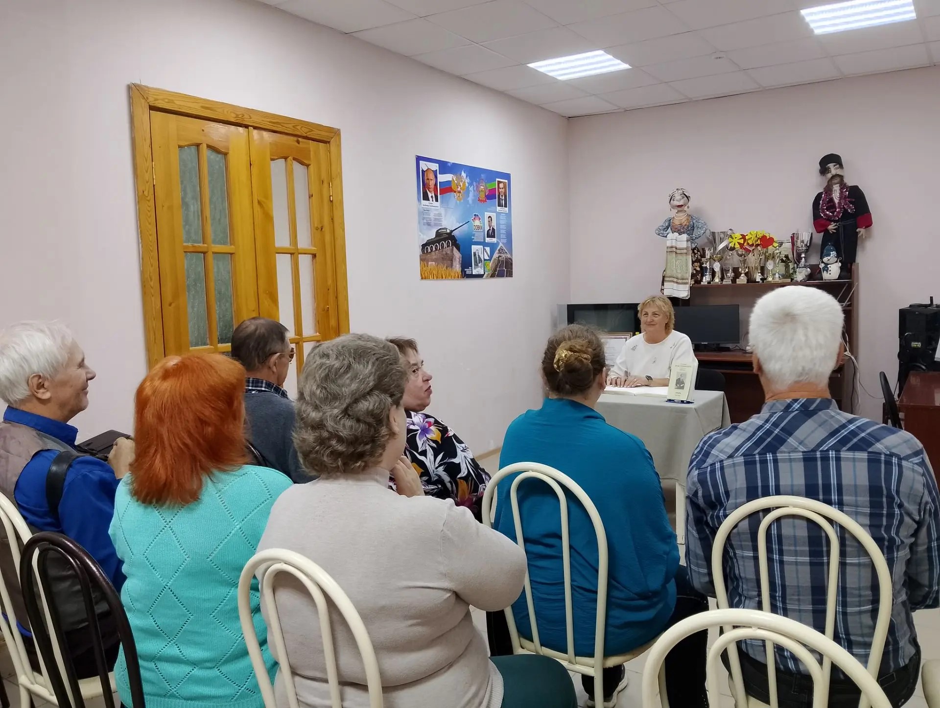В филиале Ейский провели литературный час «Лев Толстой и Севастополь»