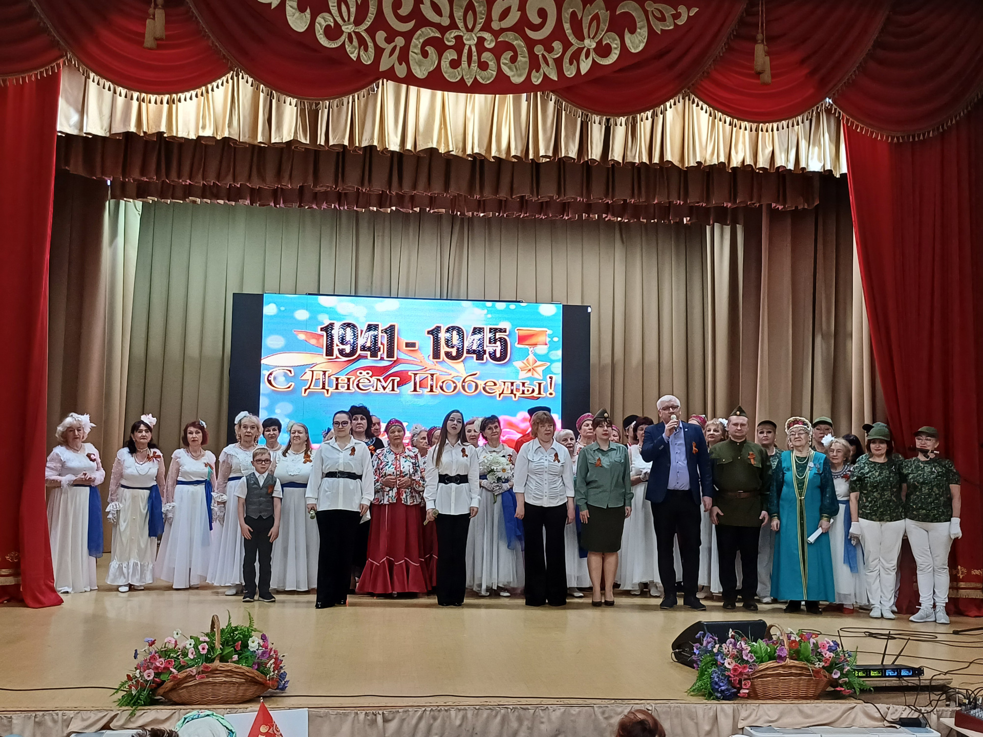   «Войны священные страницы навеки в памяти людской». Краснодарские читатели приняли участие в литературно-музыкальном празднике